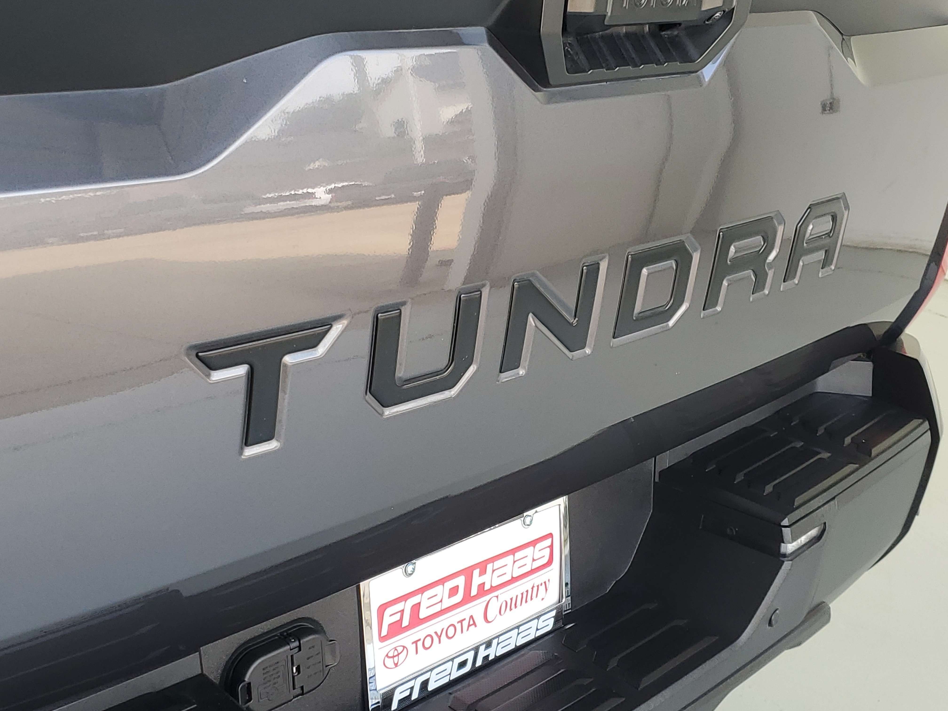 Used 2023 Magnetic Gray Metallic Toyota SR5 image 9