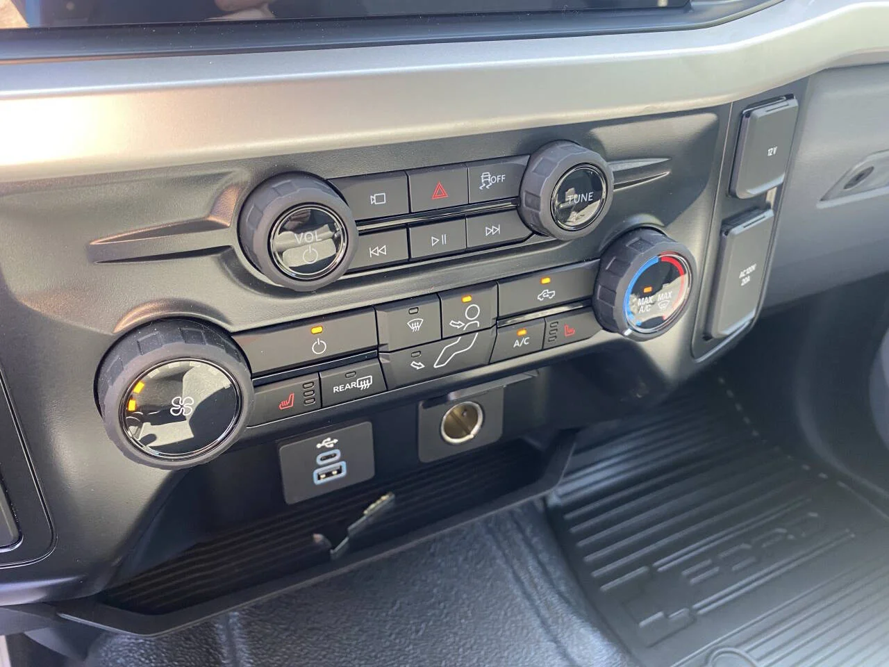 2025 Ford F-250 Super Duty XLT - Photo 18