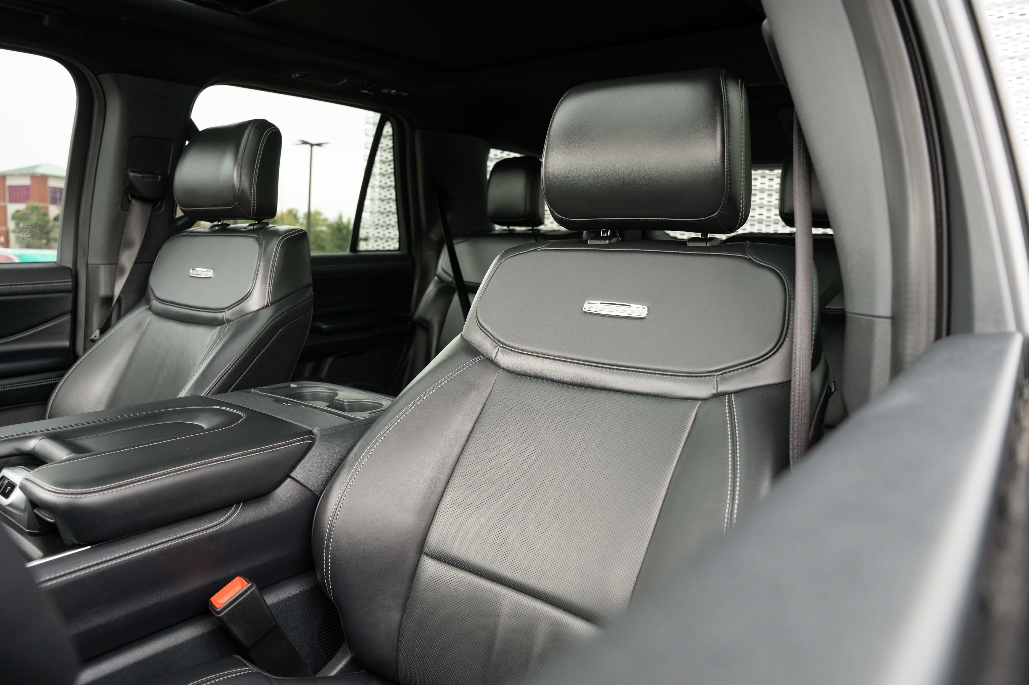 Used 2025 Agate Black Metallic Ford Platinum image 22