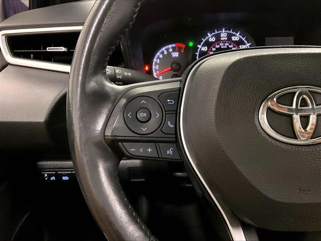 Used 2020 Blue Toyota SE image 22