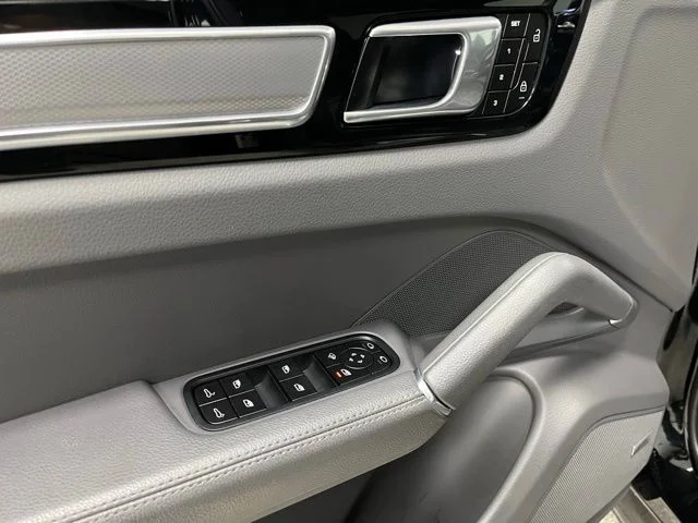 2022 Porsche Cayenne Platinum Edition - Photo 38