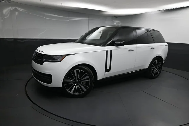 2025 Land Rover Range Rover SE