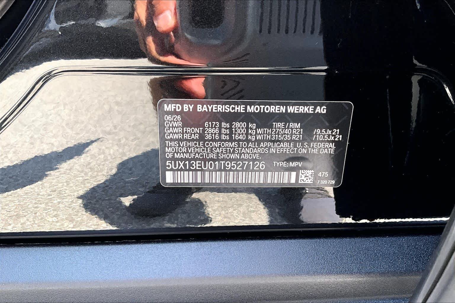 New 2026 Black Sapphire Metallic BMW sDrive40i image 19