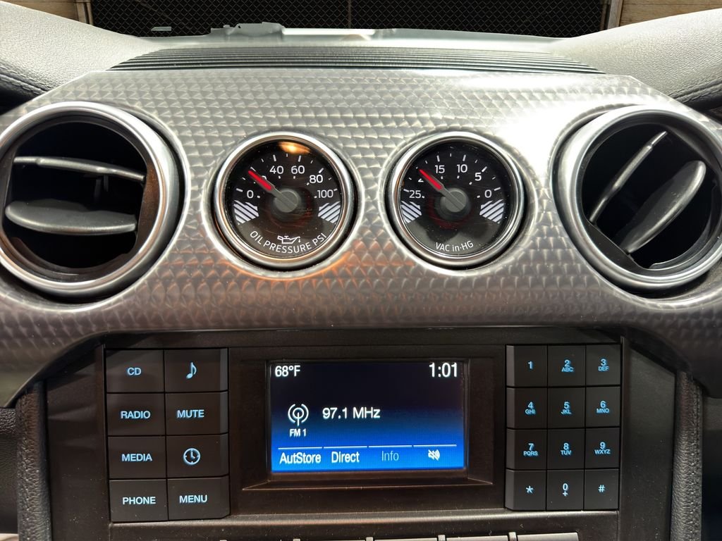 Used 2018 Oxford White Ford GT image 33