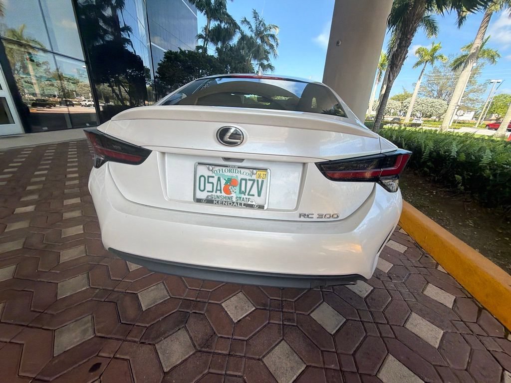 Used 2021  Lexus RC 300 image 7