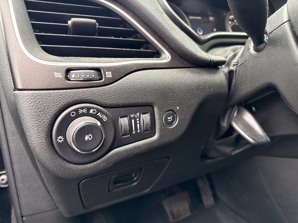 Used 2022 Black Jeep Trailhawk image 22