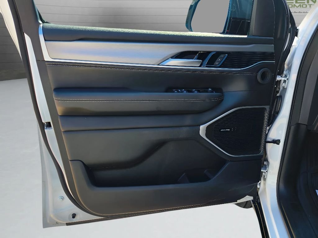 2024 Jeep Wagoneer Series II - Photo 17