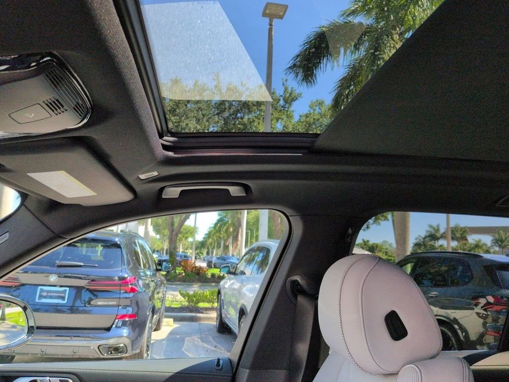 New 2026 Alpine White BMW xDrive40i image 20