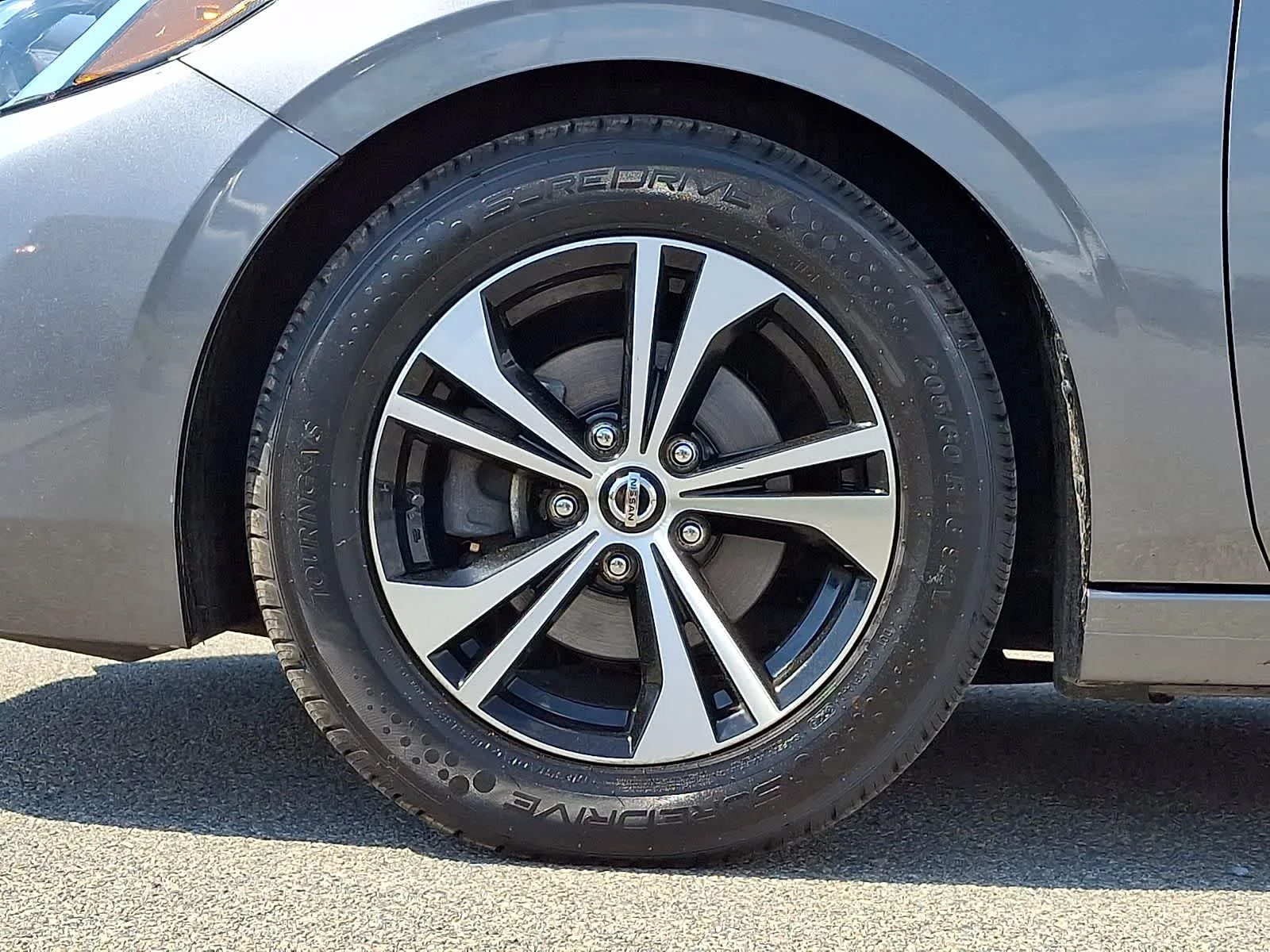 Used 2023 Gun Metallic Nissan SV image 9