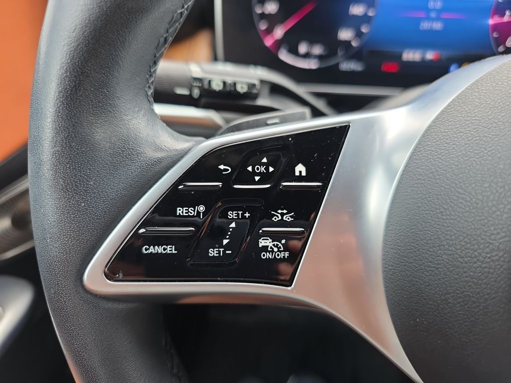 Certified Used 2024 White Mercedes-Benz GLC 300 image 21