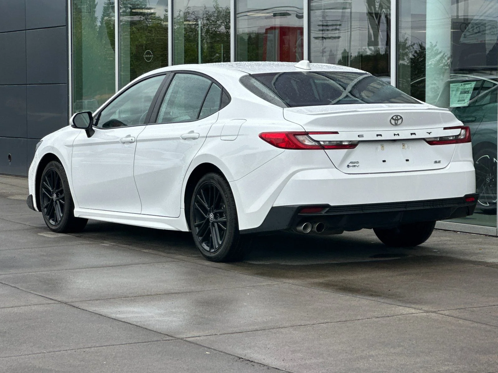 Used 2025 Ice Toyota SE image 5