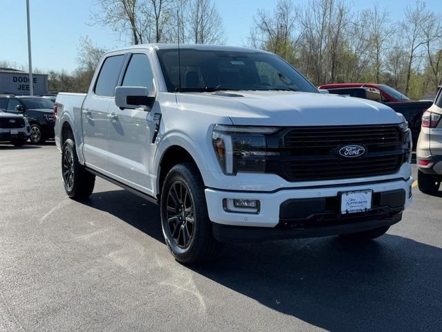 New 2026 Star White Metallic Tri-Coat Ford Platinum image 2