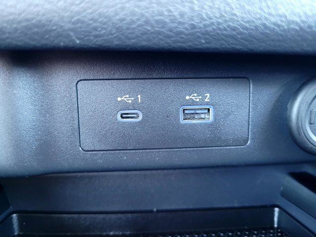 Used 2023 White Nissan S image 17
