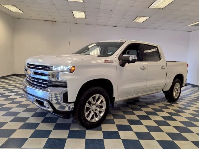 Used 2022 IRIDESCENT PEARL TRICOAT Chevrolet LTZ image 3