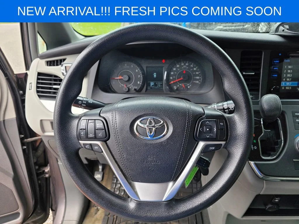 Used 2015 Gray Toyota LE 7 Passenger image 13