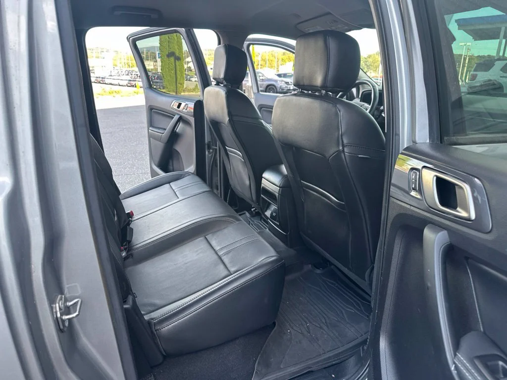 Used 2020 Silver Ford Lariat image 12