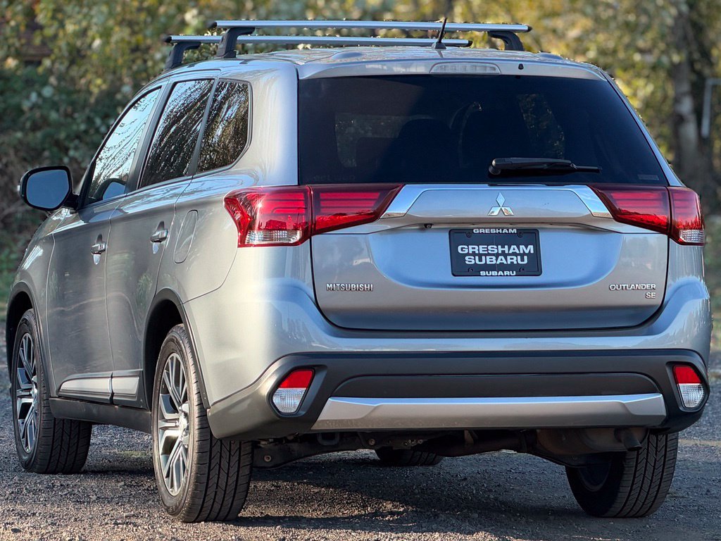 Used 2016 Mercury Gray Metallic Mitsubishi SE image 5