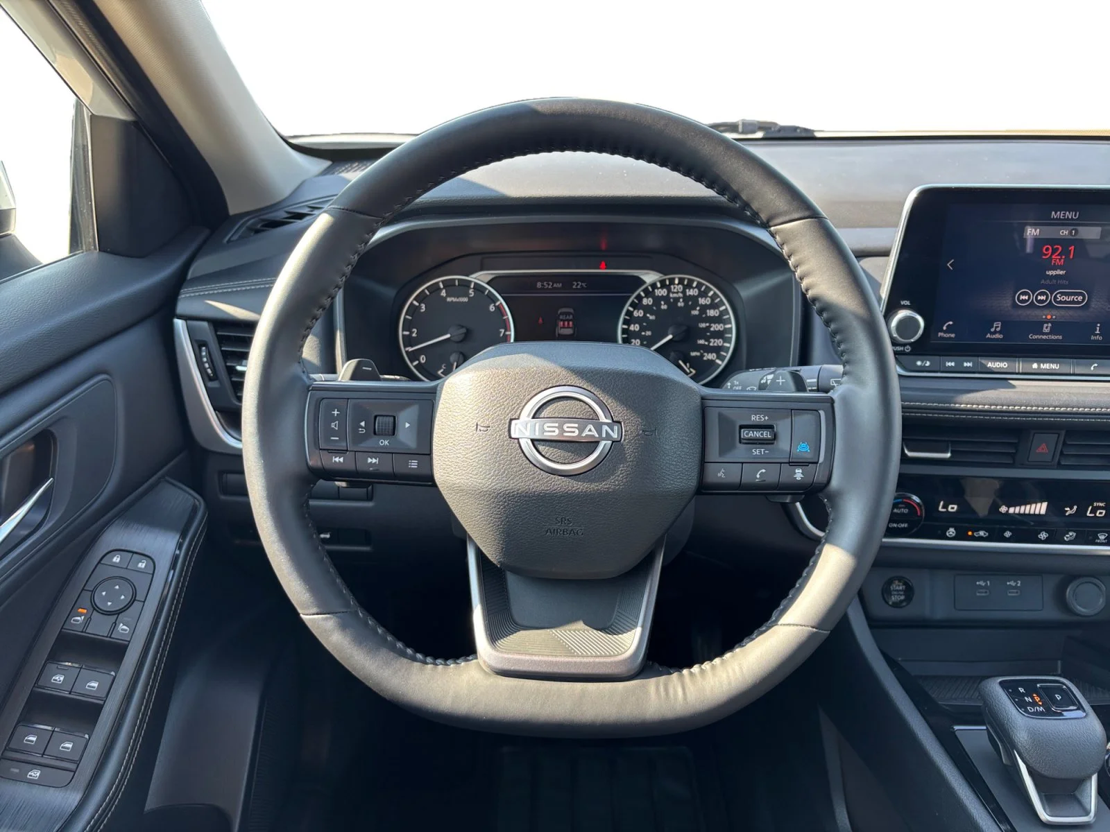 Used 2025 White Nissan Midnight Edition image 13