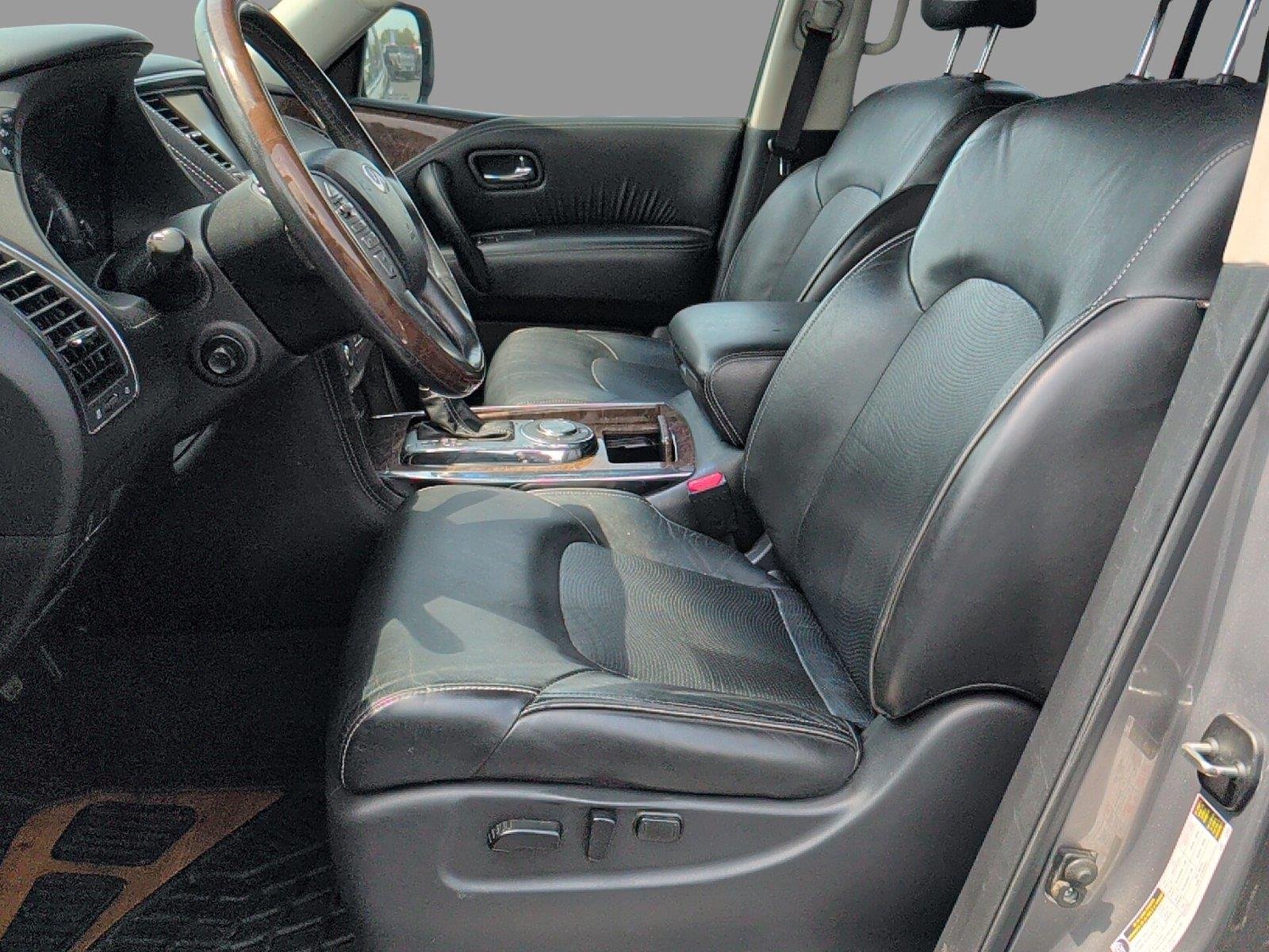 Used 2017 Majestic White INFINITI RWD image 10