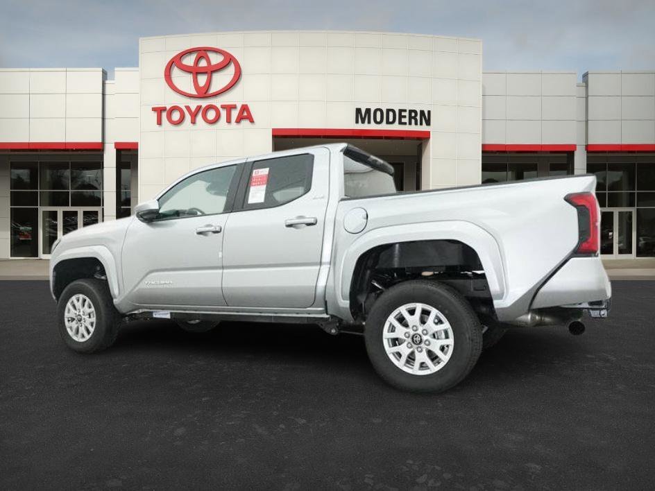 2025 Toyota Tacoma SR5 - Photo 28