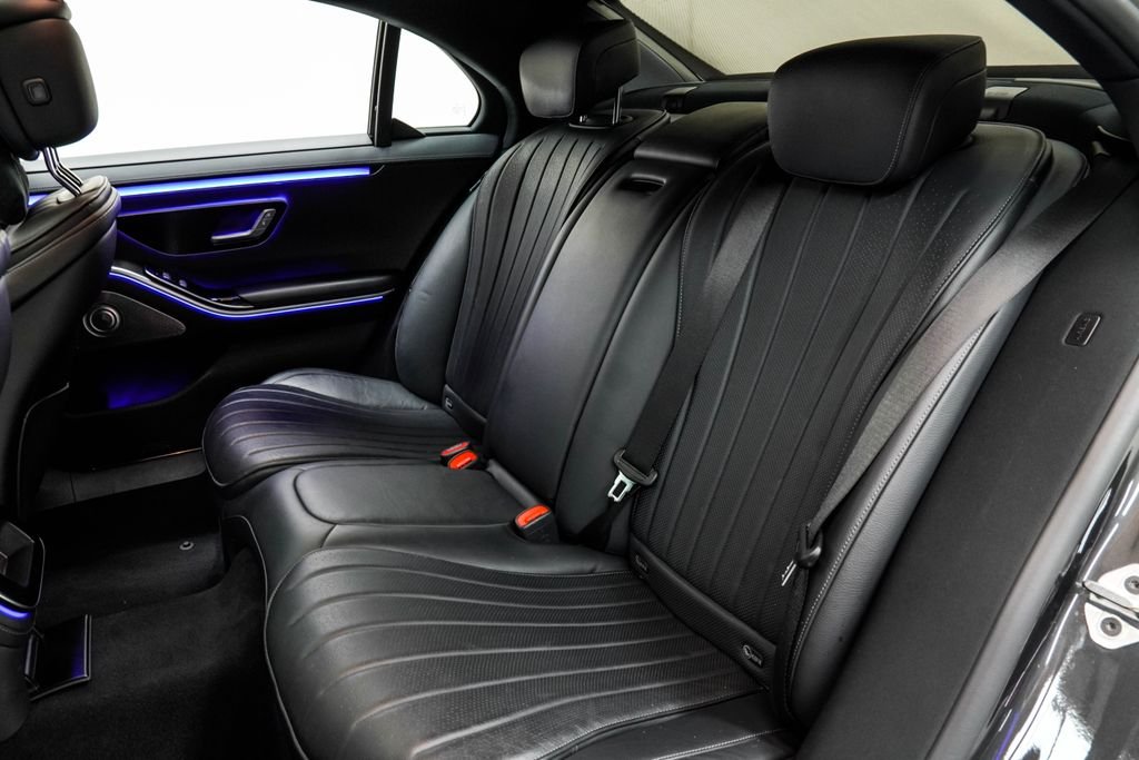 Used 2022 Gray Mercedes-Benz S 500 image 17