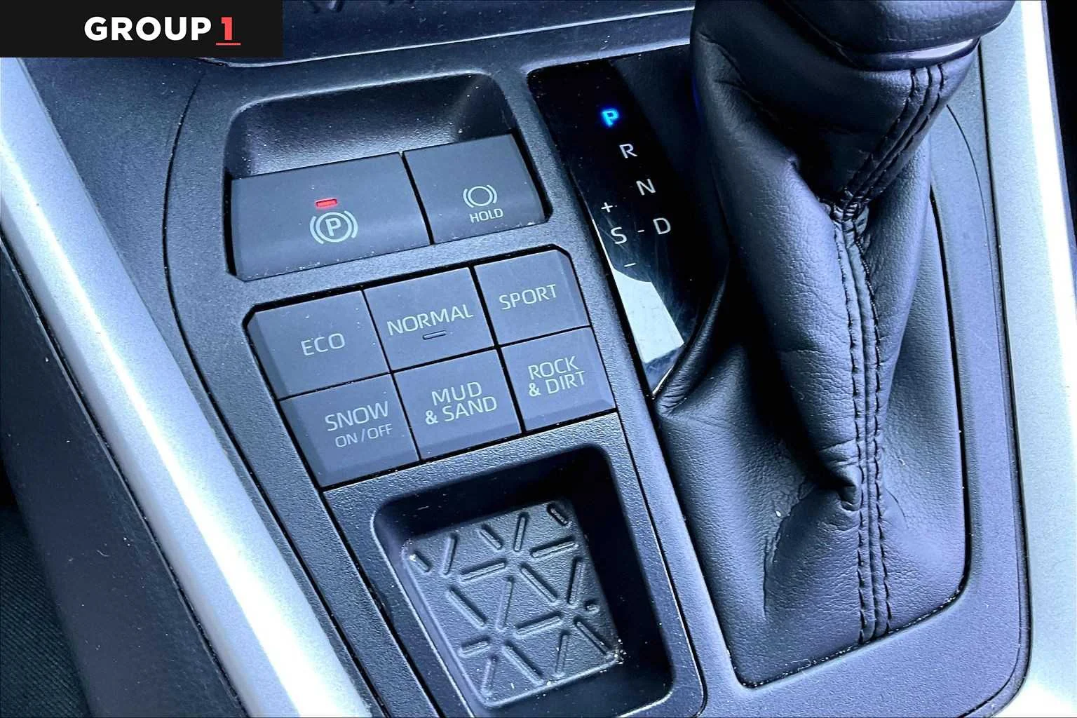 Used 2025 Ice Cap Toyota XLE image 35