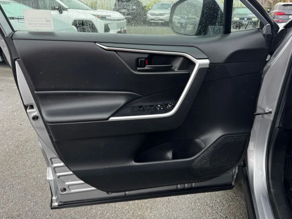 Used 2023 Silver Toyota LE image 22