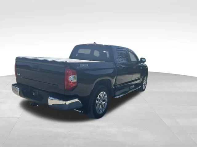 Used 2020 Black Toyota SR5 image 3