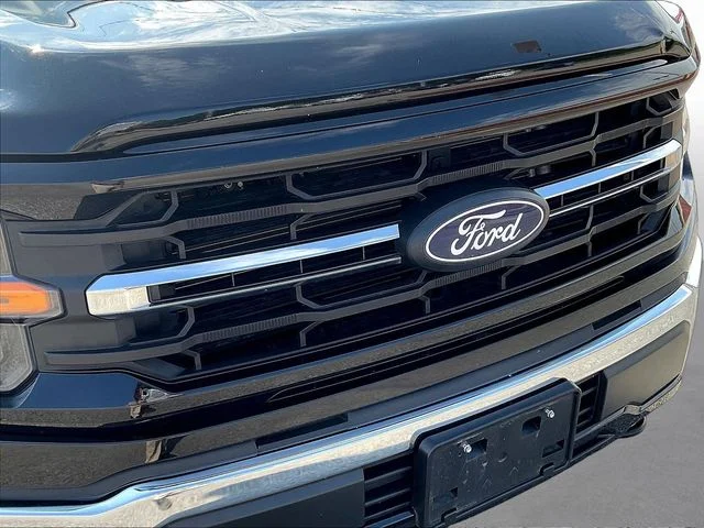 Used 2025 Black Ford XLT image 33