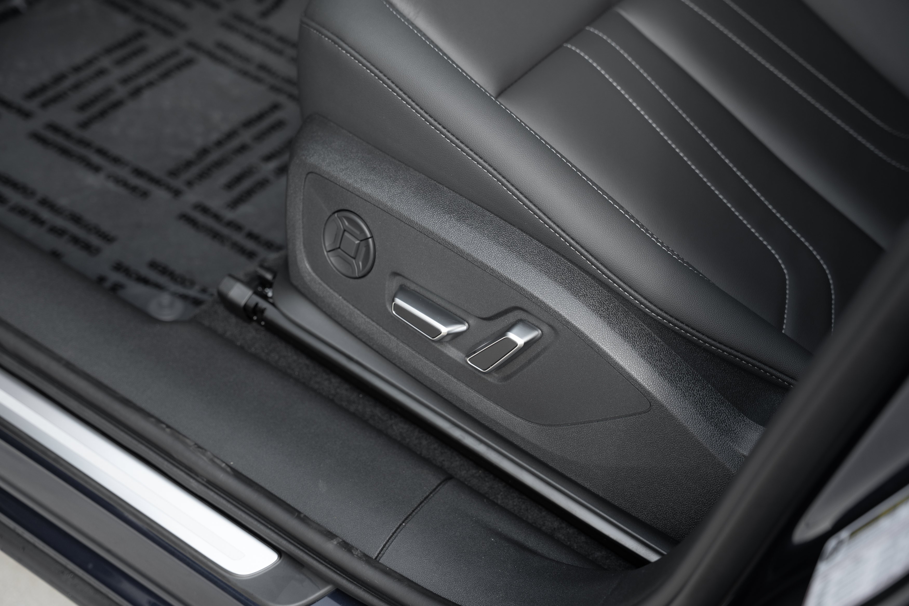 New 2026 Navarra Audi S line image 17
