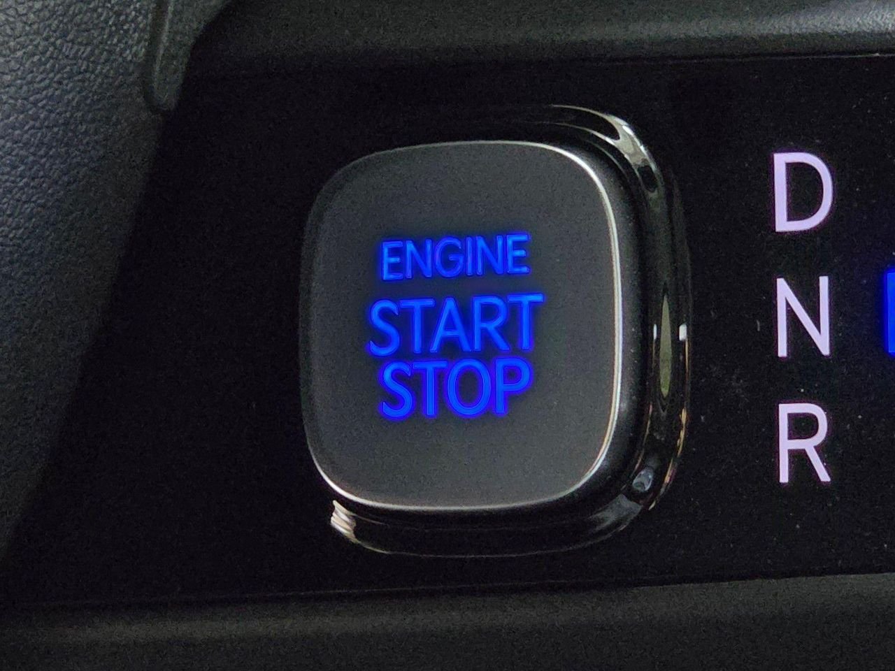 New 2027 Shimmering Silver Hyundai Blue SEL 7P image 31