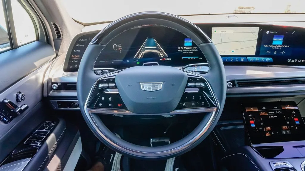 2027 Cadillac VISTIQ Sport - Photo 17