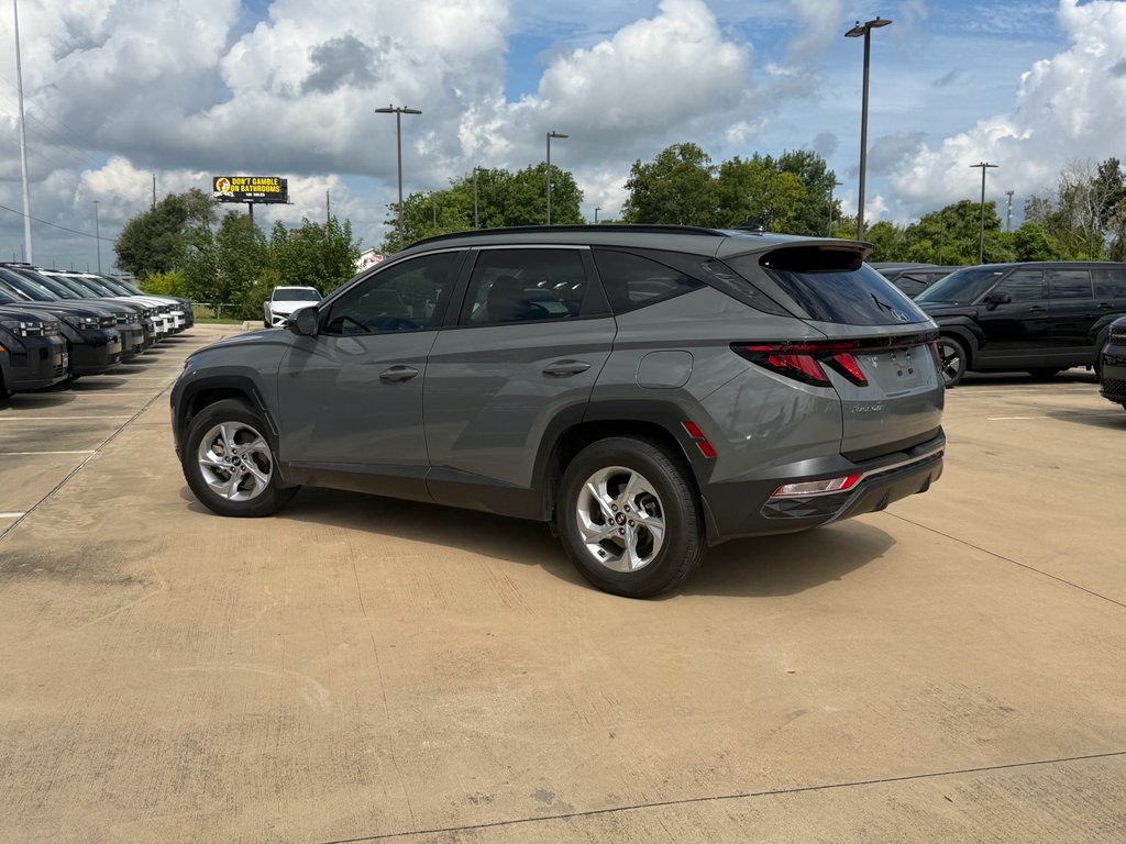 Used 2024 Hampton Gray Hyundai SEL image 3