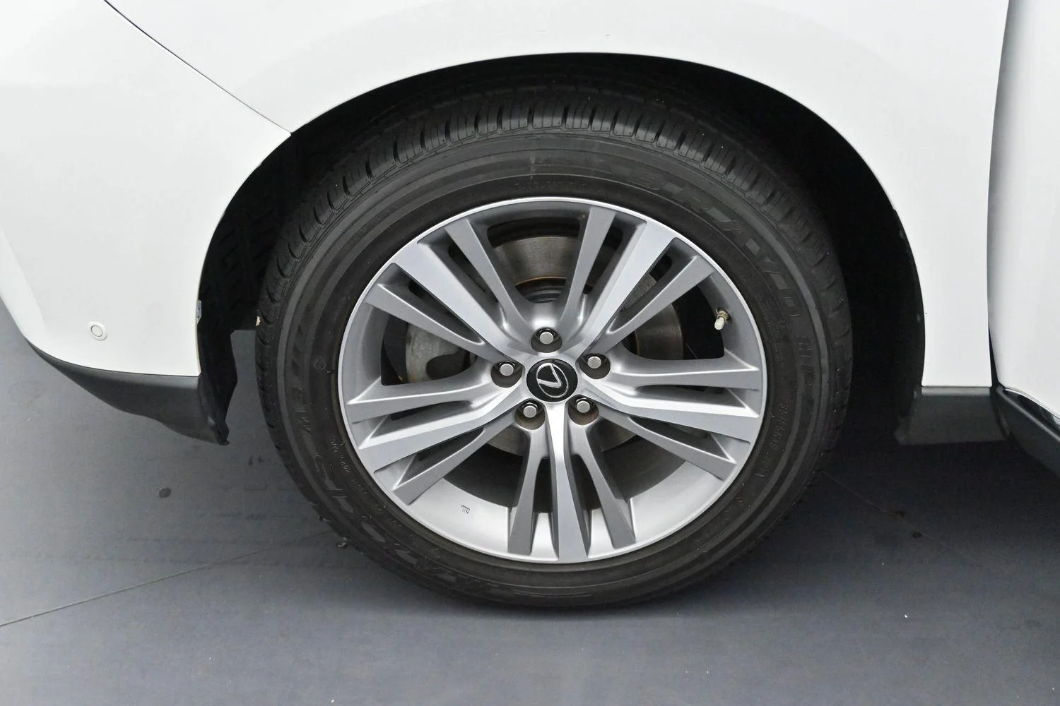 Used 2015 Starfire Pearl Lexus FWD image 31