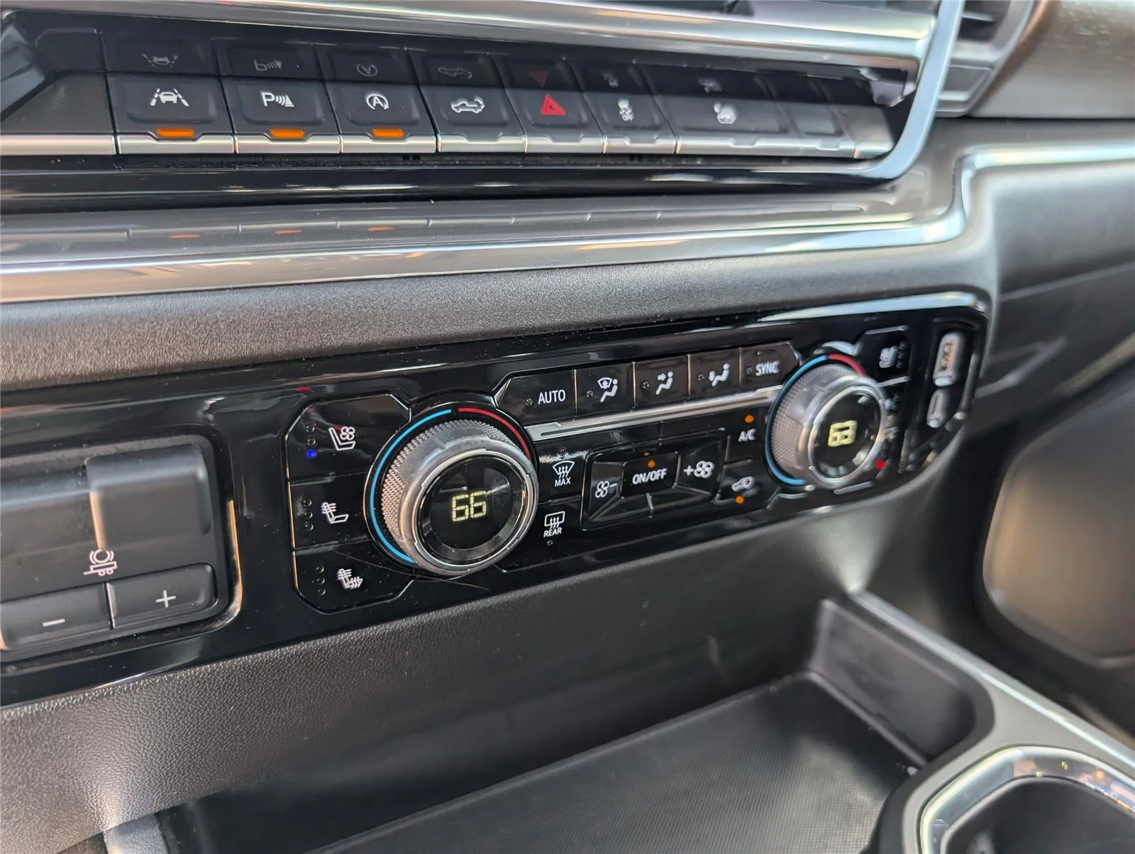 Used 2025 Black Chevrolet High Country image 20