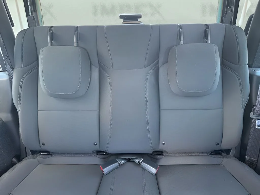 Used 2022 Silver Jeep Sport S image 10