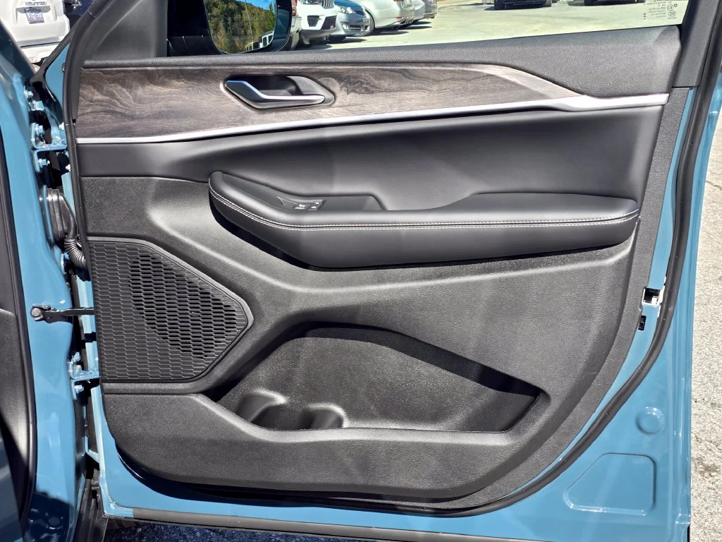 New 2027 Blue Jeep Limited image 36