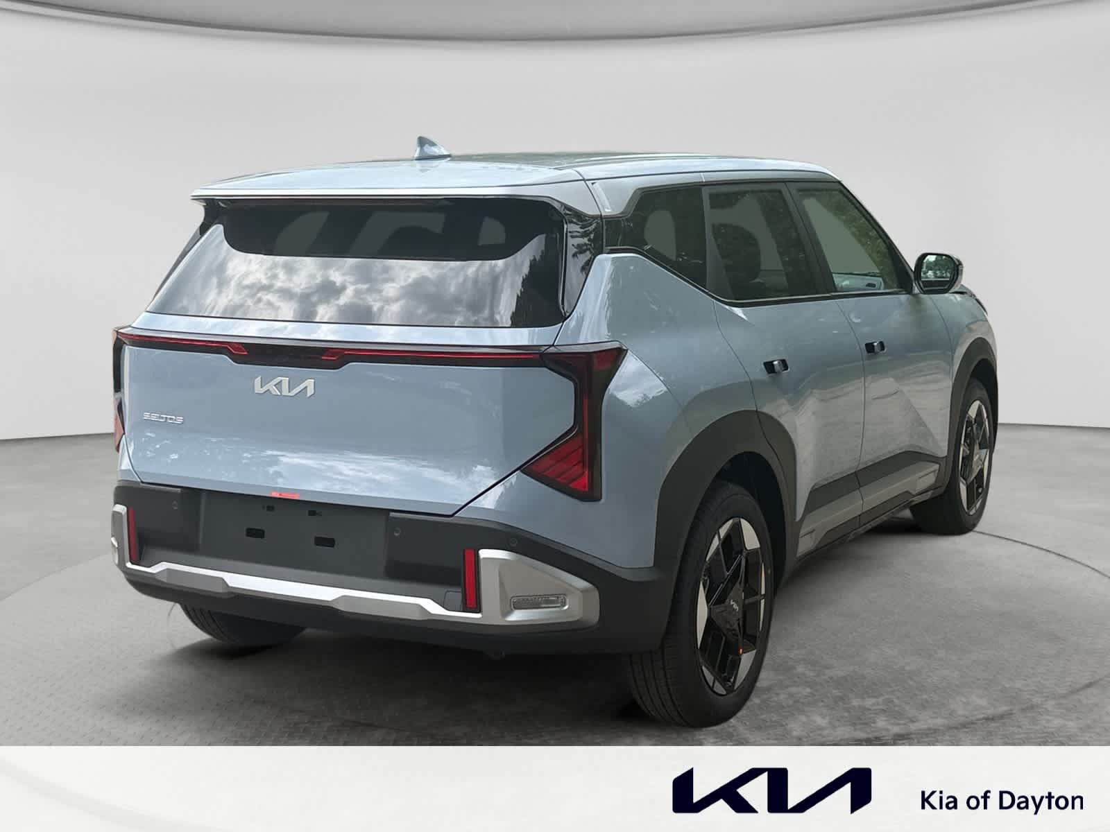 New 2027 PALE GRAY Kia S image 5