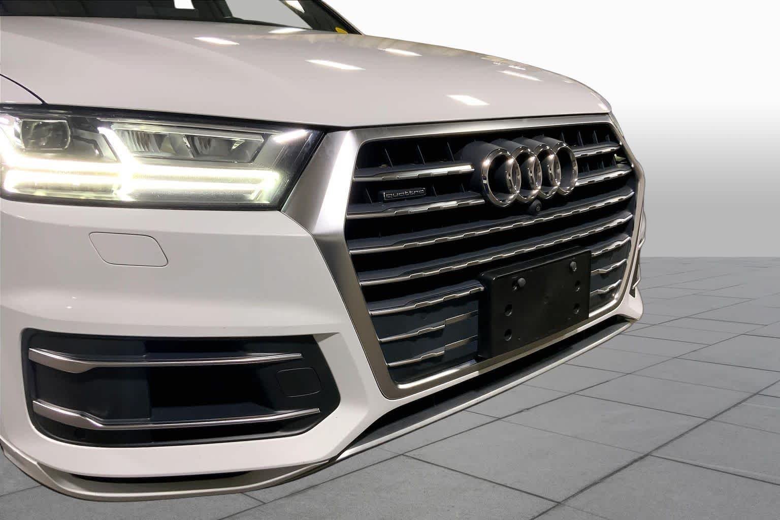 Used 2018 Glacier White Metallic Audi Premium Plus image 30