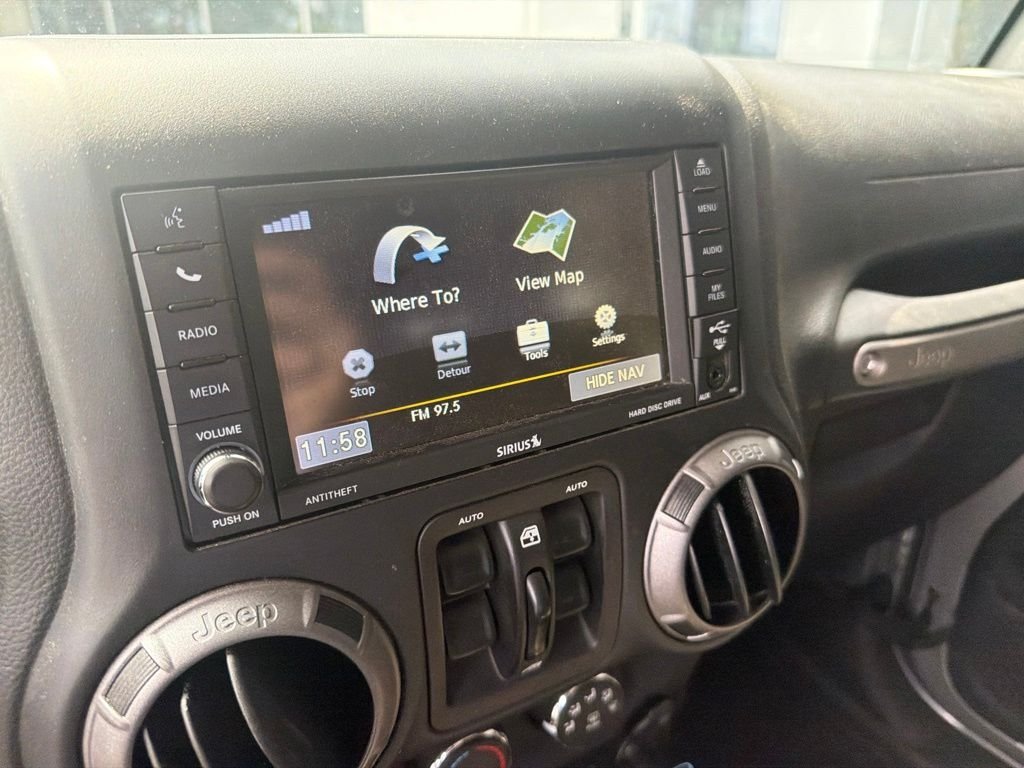 Used 2017 Silver Jeep Unlimited Sport image 6