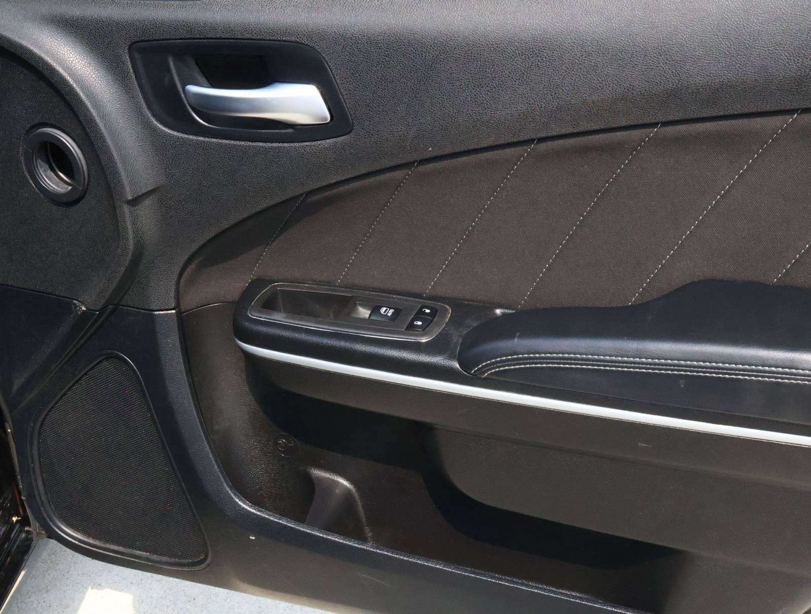 2022 Dodge Charger SXT - Photo 15