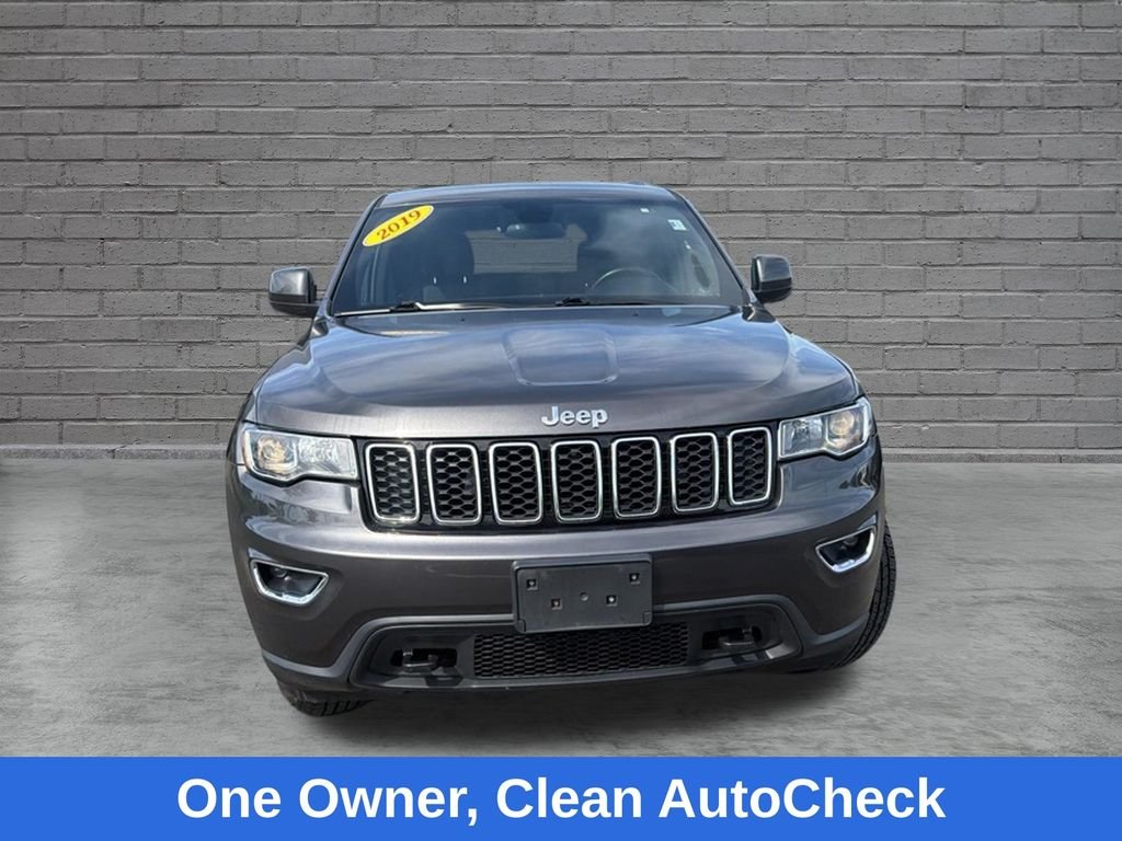 Used 2019 Gray Jeep Laredo E image 2
