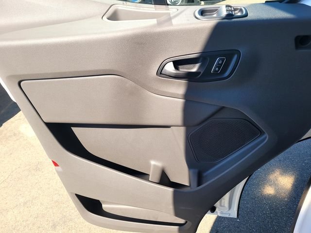 New 2025 Oxford White Ford Cutaway image 7