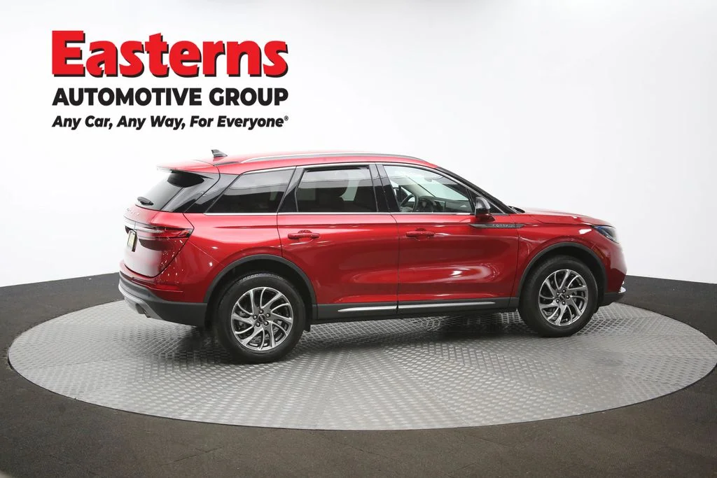 Used 2022 Red Lincoln Standard image 44