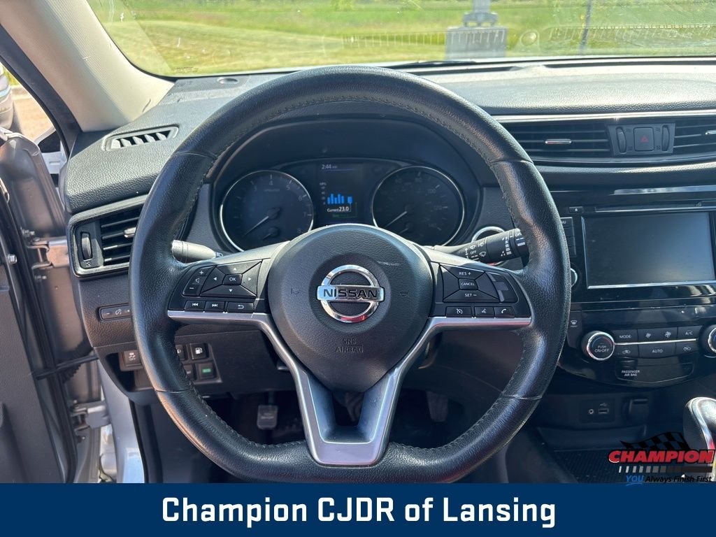 Used 2019 Brilliant Silver Metallic Nissan SV image 19
