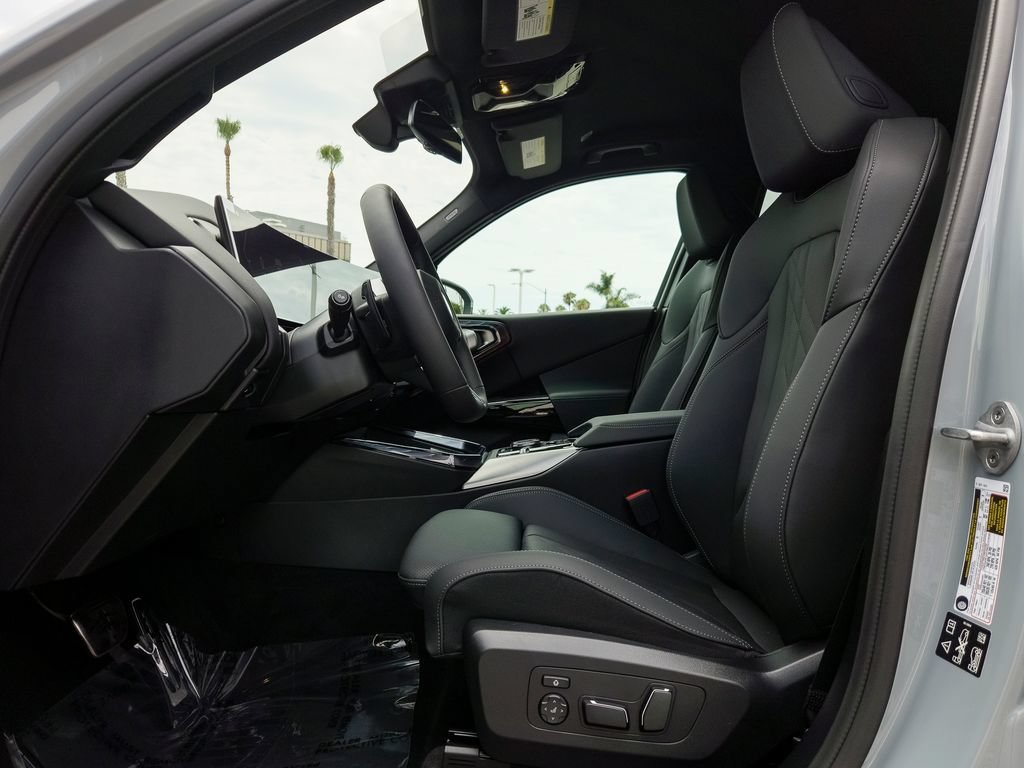 New 2026 Brooklyn Grey Metallic BMW 30 xDrive image 7