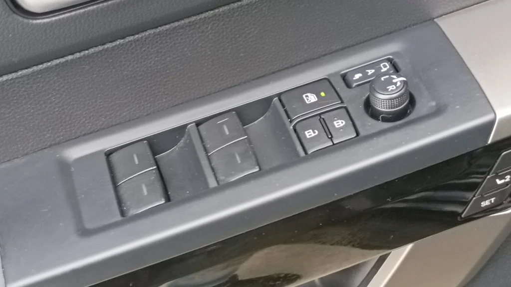 Used 2025 Blue Toyota SR5 image 17