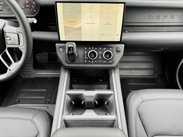 New 2026 Fuji White Land Rover X-Dynamic SE image 27