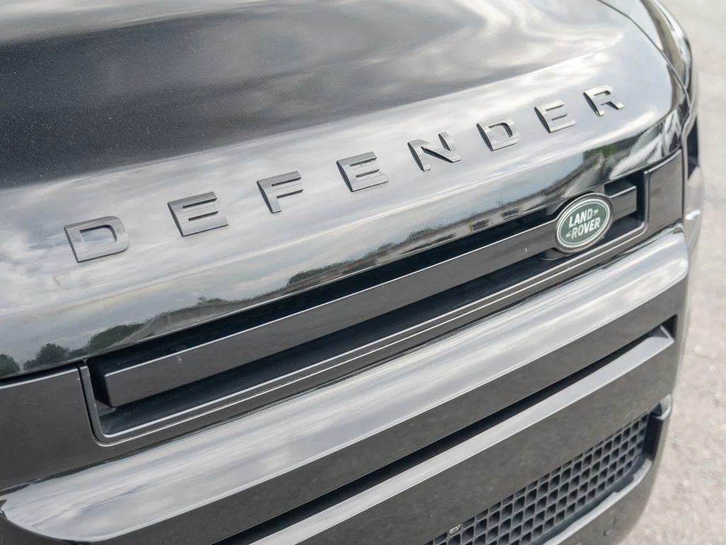 Certified Used 2023 Black Land Rover V8 image 16