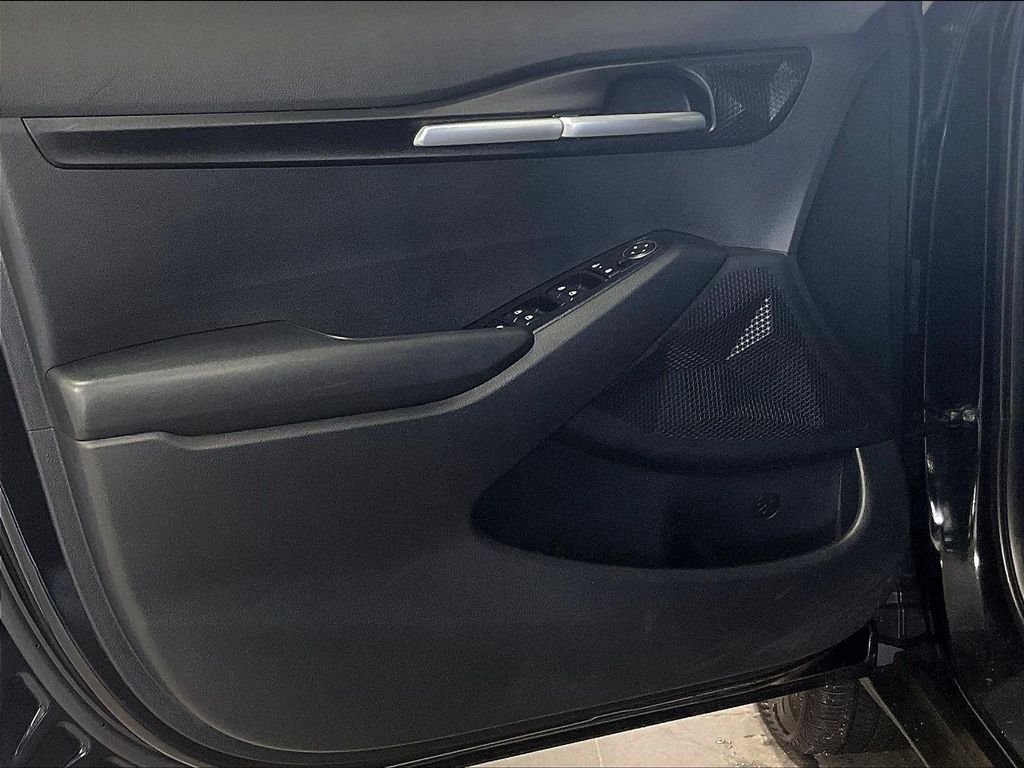 Used 2024 Black Kia LX image 9